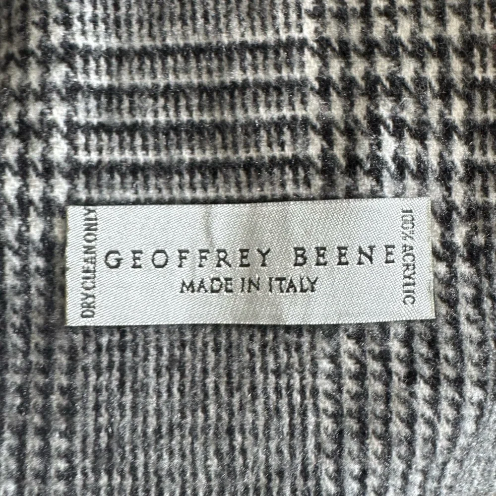 Geoffrey Beene Black and White Plaid Houndstooth Scarf with Fringe, Unisex
